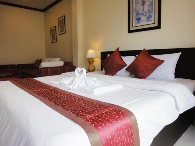 Patong Karlssons Hotel Εξωτερικό φωτογραφία